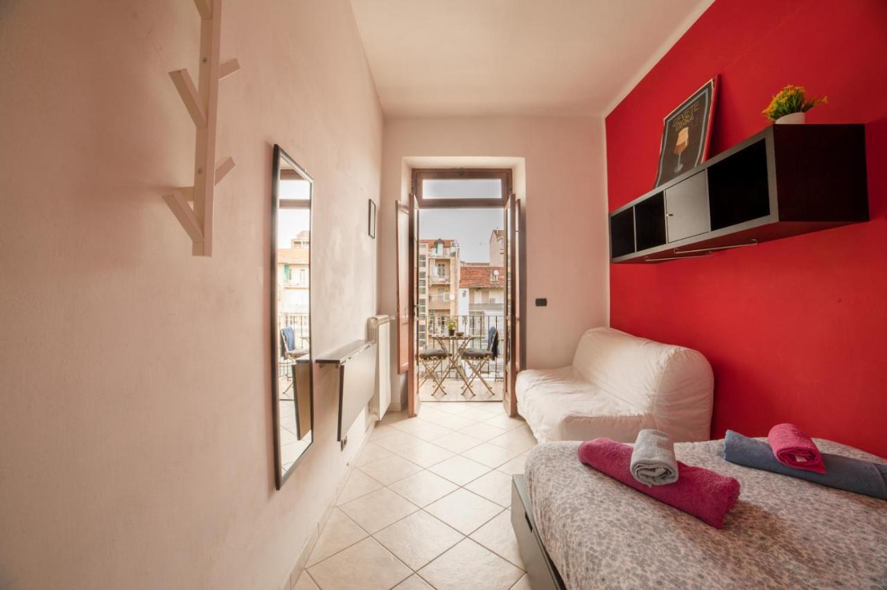 Cozy Room Stanza Close City Center In A Family House Stanza In Appartamento Condiviso Noi Viviamo In Casa Stanza In Affitto トリノ エクステリア 写真
