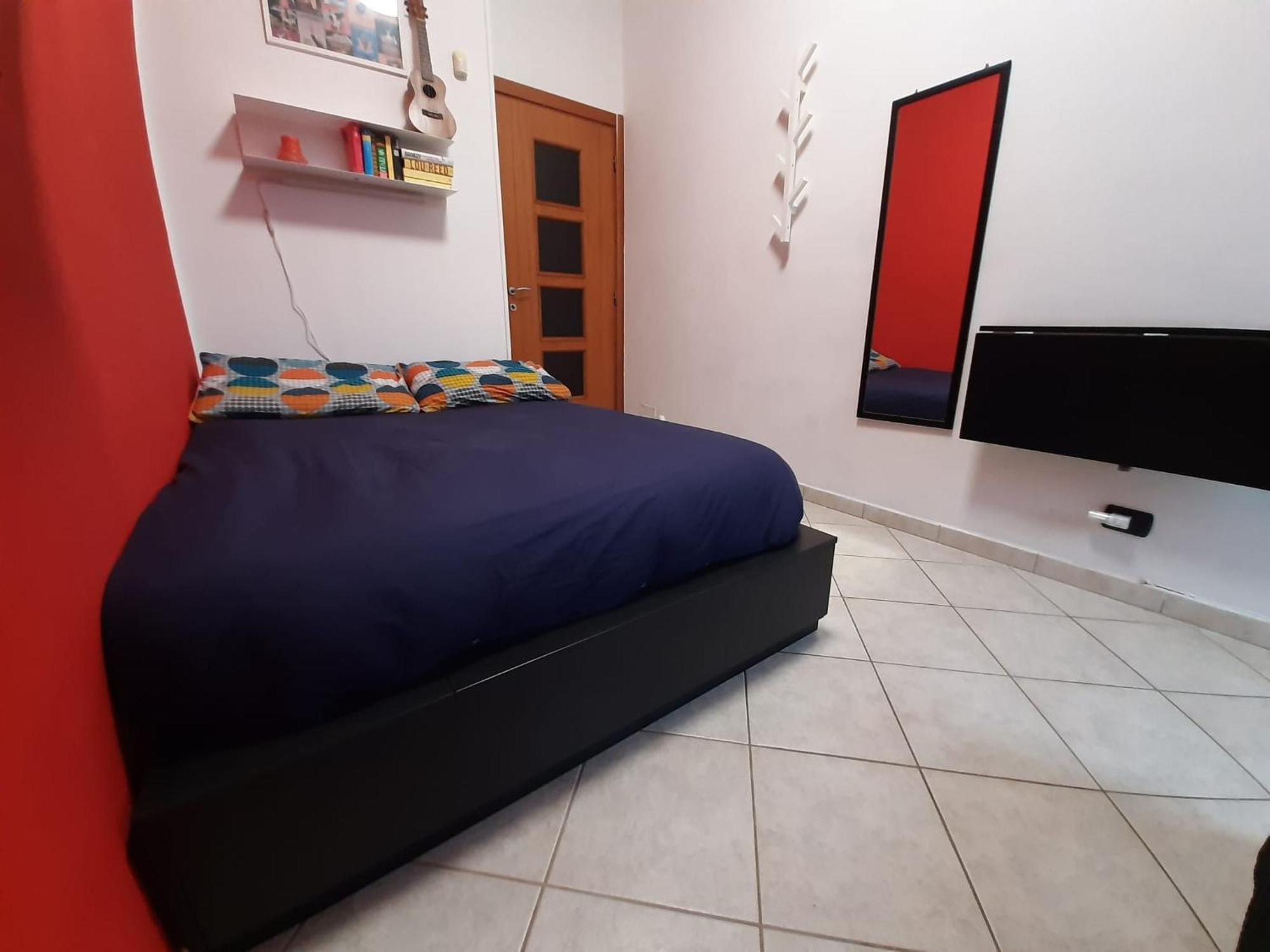 Cozy Room Stanza Close City Center In A Family House Stanza In Appartamento Condiviso Noi Viviamo In Casa Stanza In Affitto トリノ 部屋 写真