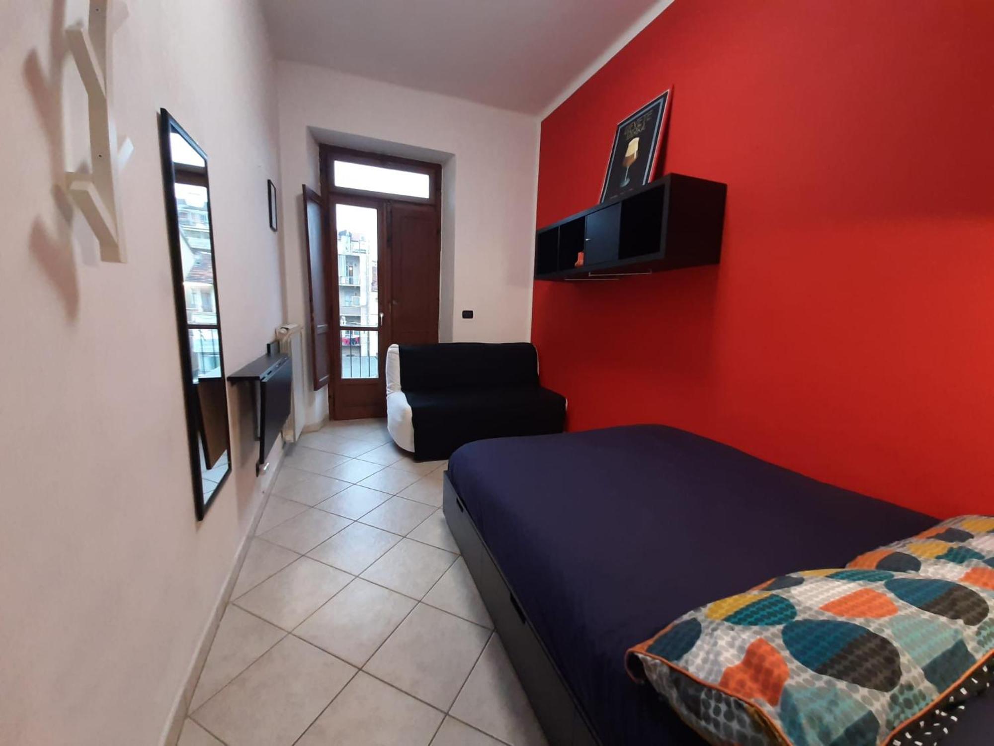 Cozy Room Stanza Close City Center In A Family House Stanza In Appartamento Condiviso Noi Viviamo In Casa Stanza In Affitto トリノ 部屋 写真